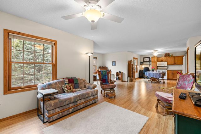 31789 Lakeway Drive NE, Cambridge, MN 55008