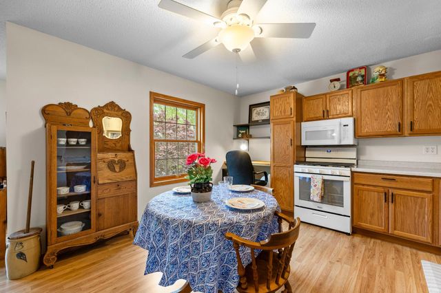 31789 Lakeway Drive NE, Cambridge, MN 55008
