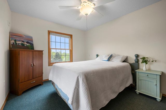 31789 Lakeway Drive NE, Cambridge, MN 55008