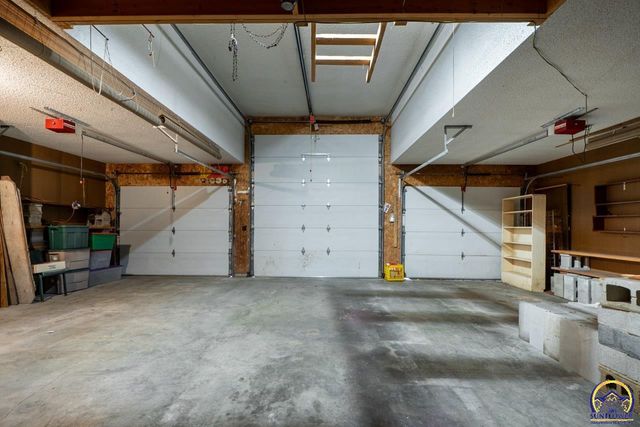 6220 NE Kincaid RD, Topeka, KS 66617