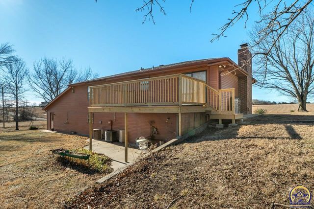 6220 NE Kincaid RD, Topeka, KS 66617