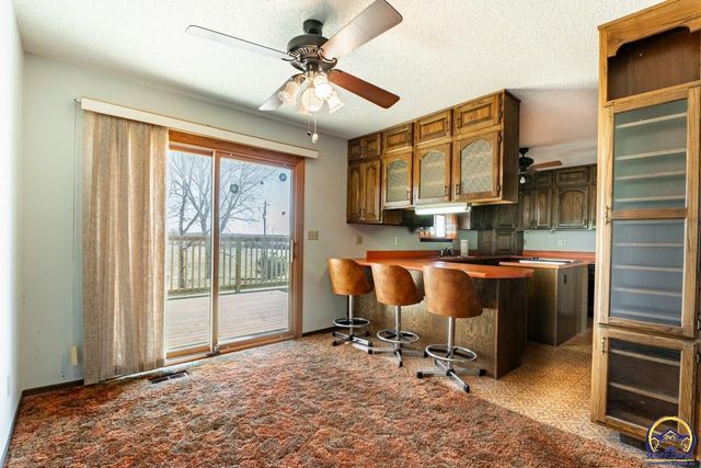 6220 NE Kincaid RD, Topeka, KS 66617