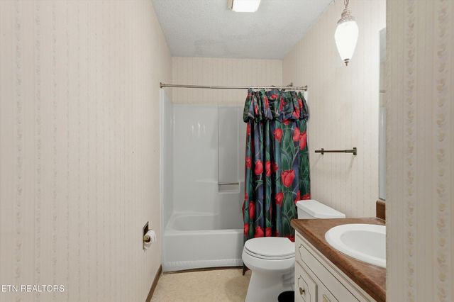 1716 Campfire Drive, Knoxville, TN 37931