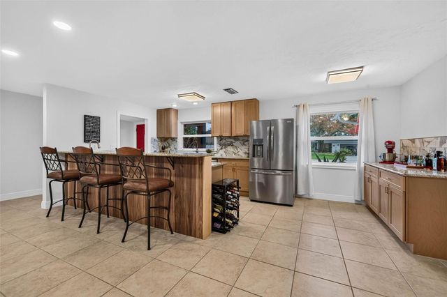 1667 N DAKOTA AVENUE NE, St Petersburg, FL 33703