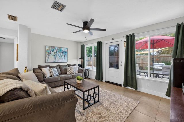 1667 N DAKOTA AVENUE NE, St Petersburg, FL 33703