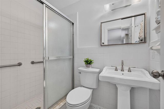 1667 N DAKOTA AVENUE NE, St Petersburg, FL 33703