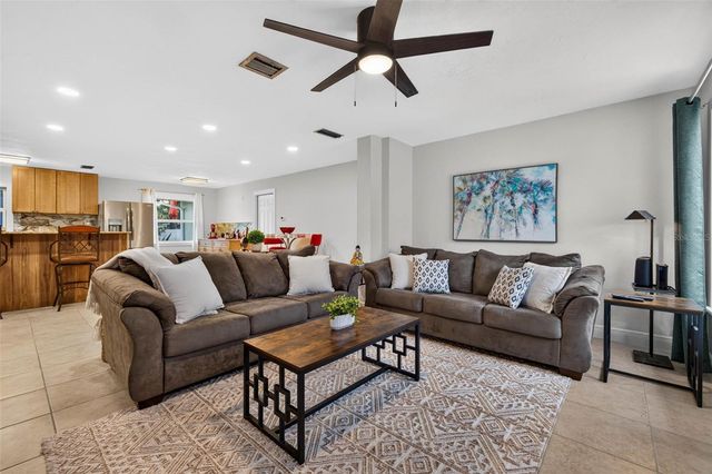 1667 N DAKOTA AVENUE NE, St Petersburg, FL 33703
