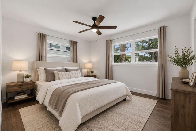 1667 N DAKOTA AVENUE NE, St Petersburg, FL 33703