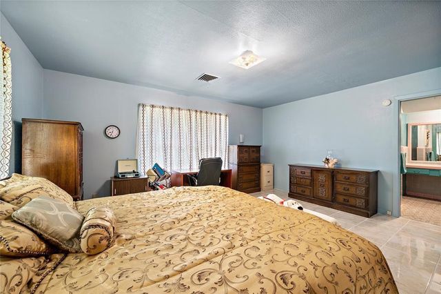 202 Avenue J, Conroe, TX 77301