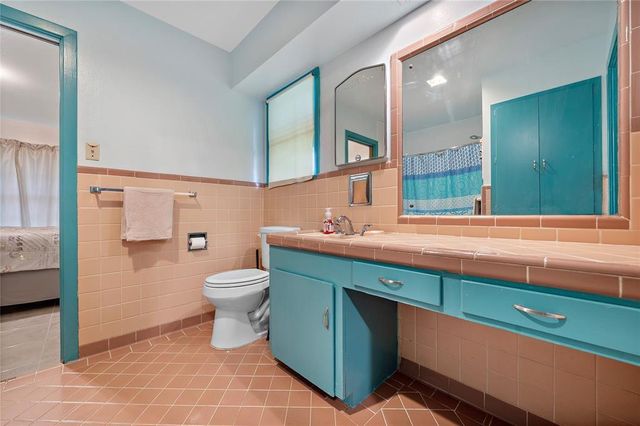 202 Avenue J, Conroe, TX 77301