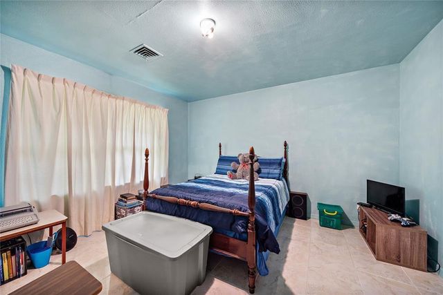202 Avenue J, Conroe, TX 77301