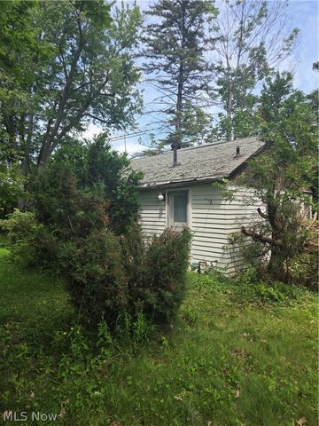 1344 Dunedin Avenue, Madison, OH 44057