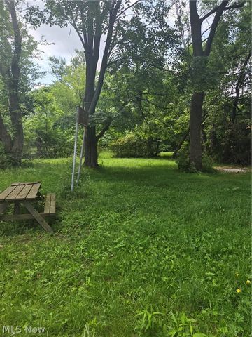 1344 Dunedin Avenue, Madison, OH 44057