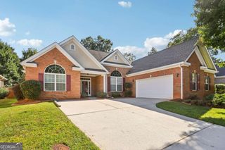 8004 Larksview Drive, Fairburn, GA 30213