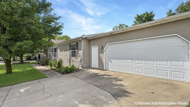 7225 Equine Lane, Caledonia, MI 49316