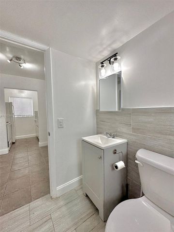 10 NW 77th St 2, Miami, FL 33150