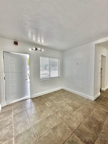 10 NW 77th St 2, Miami, FL 33150
