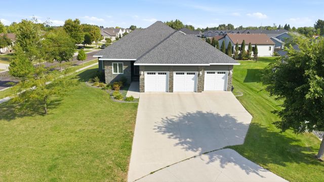 6132 14th Street S, Fargo, ND 58104
