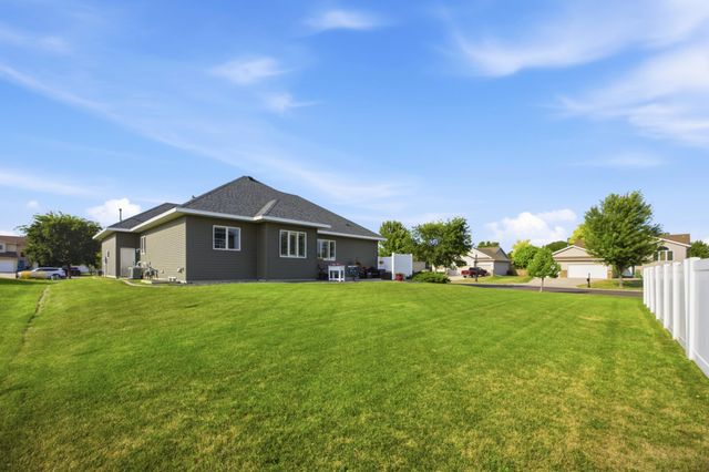 6132 14th Street S, Fargo, ND 58104