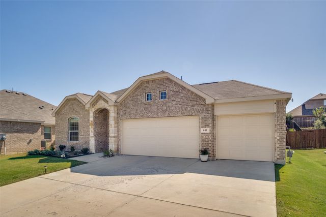 437 Ridge Drive, Justin, TX 76247