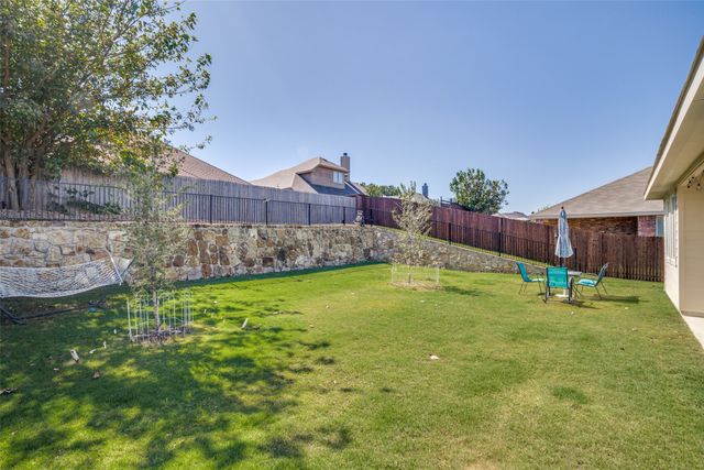 437 Ridge Drive, Justin, TX 76247
