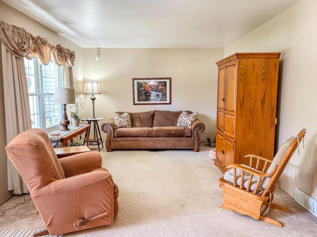 5426 Meadowcrest Drive, Flint, MI 48532