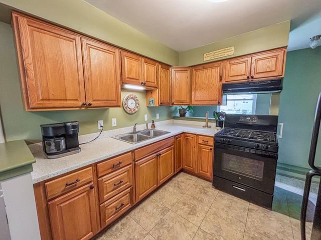 5426 Meadowcrest Drive, Flint, MI 48532