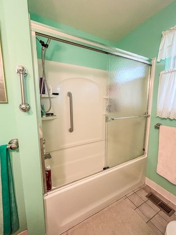 5426 Meadowcrest Drive, Flint, MI 48532
