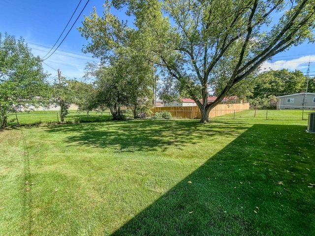 5426 Meadowcrest Drive, Flint, MI 48532