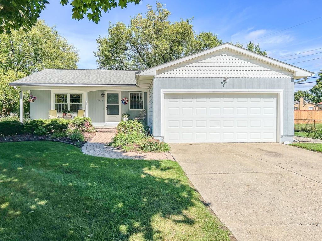 5426 Meadowcrest Drive, Flint, MI 48532