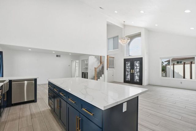 1668 1672 Spanish Oak Pl, El Cajon, CA 92019