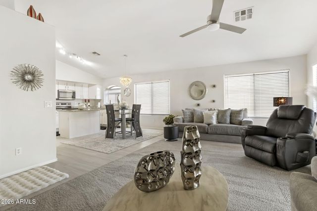 42596 W BUNKER Drive, Maricopa, AZ 85138
