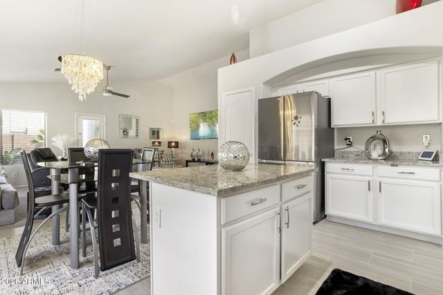 42596 W BUNKER Drive, Maricopa, AZ 85138