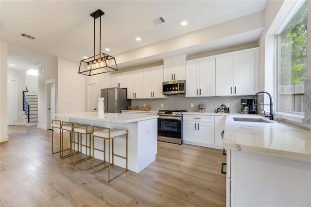 6835 Weston Street A, Houston, TX 77021