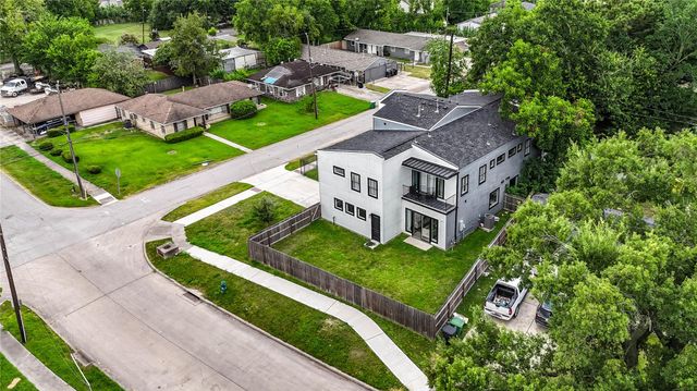 6835 Weston Street A, Houston, TX 77021