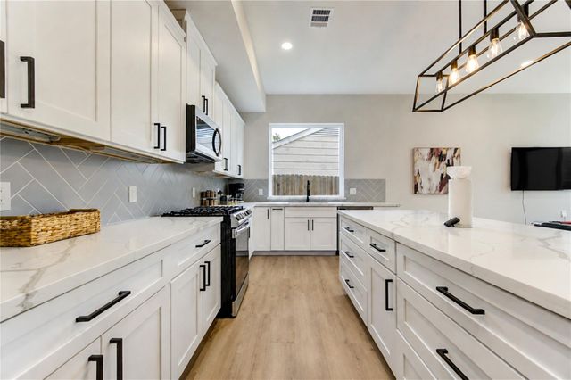 6835 Weston Street A, Houston, TX 77021