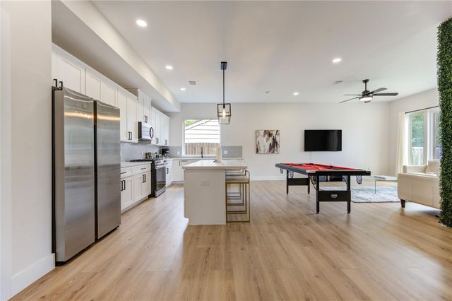 6835 Weston Street A, Houston, TX 77021