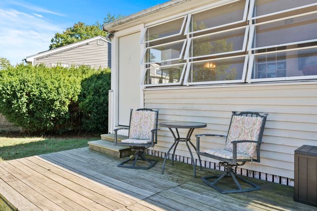 18 Thompson Ln, Lynn, MA 01904