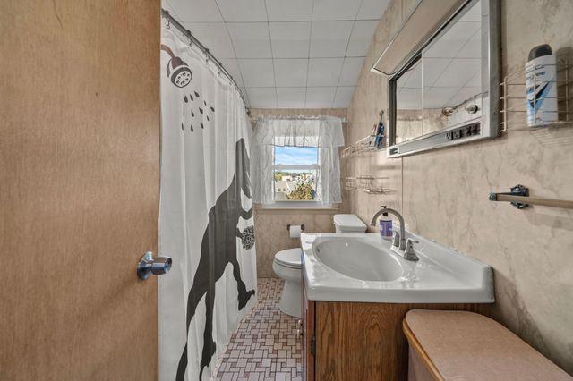 18 Thompson Ln, Lynn, MA 01904