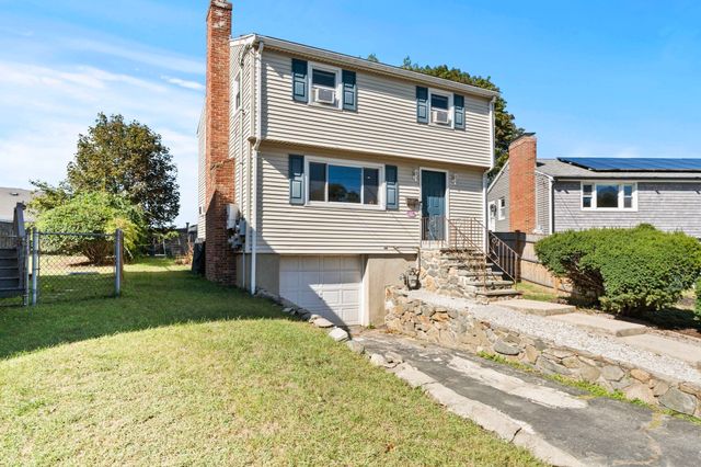 18 Thompson Ln, Lynn, MA 01904