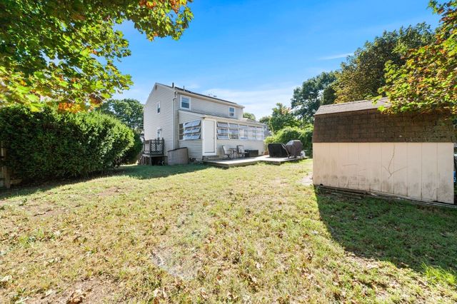 18 Thompson Ln, Lynn, MA 01904
