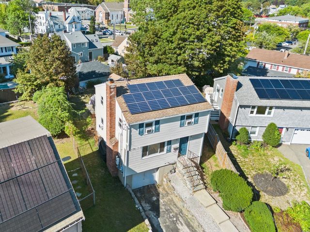 18 Thompson Ln, Lynn, MA 01904