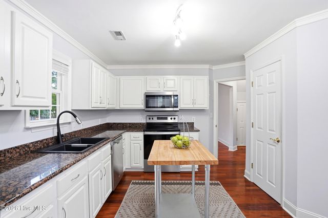1421 Stonington Drive, Wilmington, NC 28412