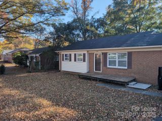 448 E John Street, Matthews, NC 28105