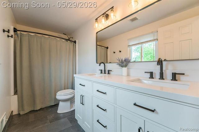 8941 Bristol Court, Ypsilanti, MI 48198