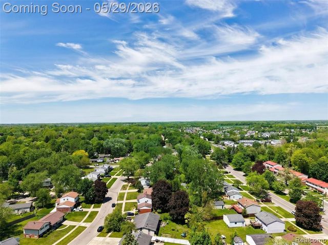 8941 Bristol Court, Ypsilanti, MI 48198