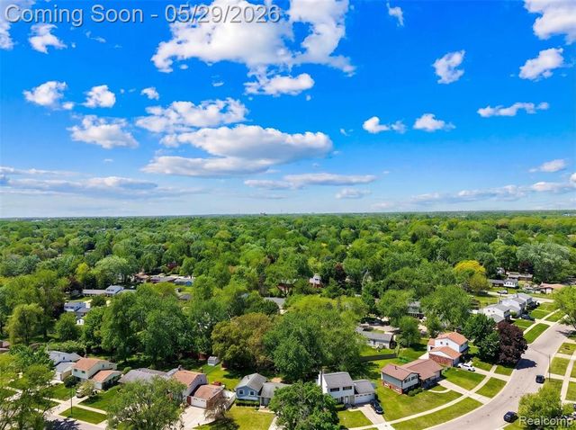 8941 Bristol Court, Ypsilanti, MI 48198