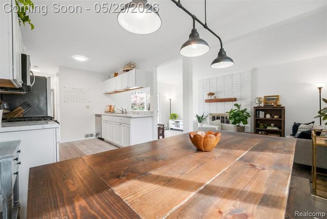 8941 Bristol Court, Ypsilanti, MI 48198