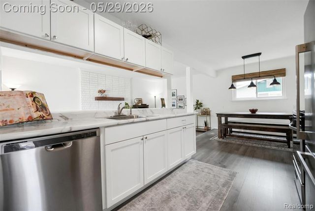 8941 Bristol Court, Ypsilanti, MI 48198