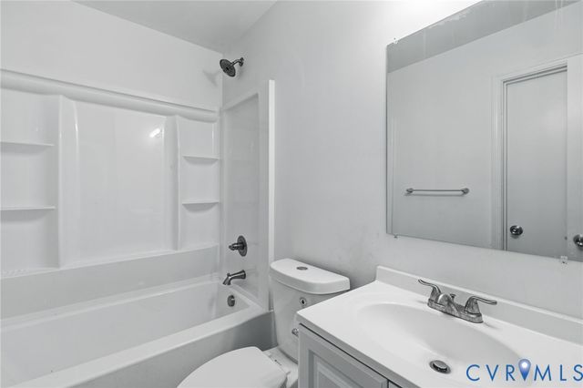 5820 Osterbind Ln, Chesterfield, VA 23237